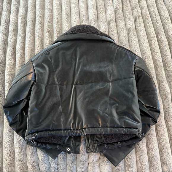 ALO Yoga - Orion Cropped Puffer XS - Picture 3 of 6